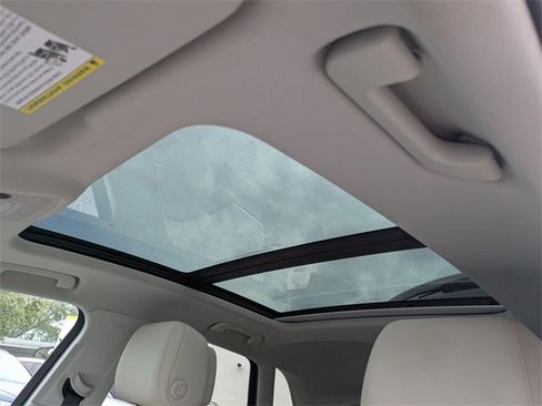 Used 2020 Audi Q3 2.0T Premium w/ Convenience Package image 23