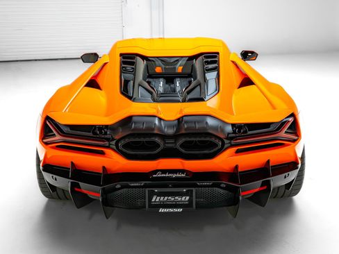 Used 2024 Lamborghini Revuelto AWD/4WD image 10