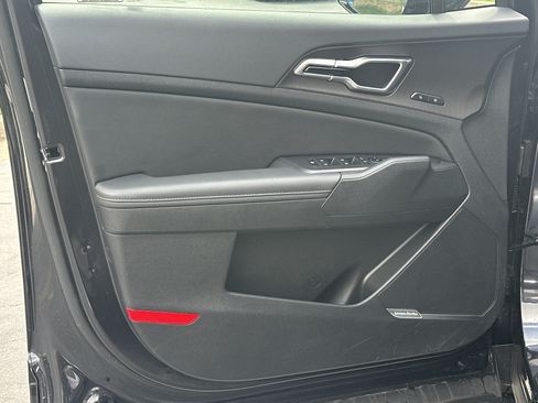 Used 2026 Kia Sportage SX FWD image 8