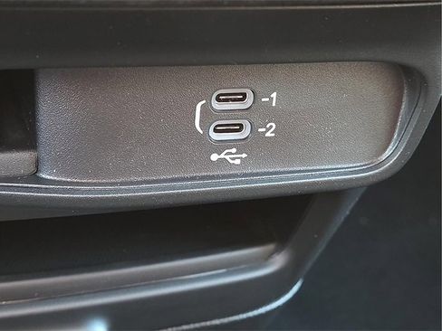 New 2026 Chrysler Pacifica Select image 15