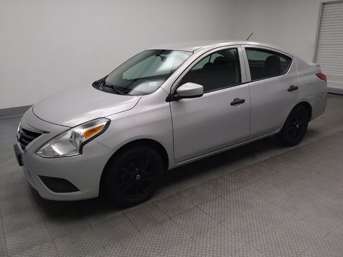 Used 2018 Nissan Versa S Plus FWD image 2