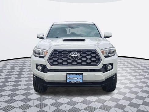 Used 2023 Toyota Tacoma TRD Sport w/ Advanced Technology Package image 9