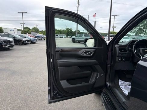 Certified 2022 Chevrolet Suburban LT AWD/4WD image 12