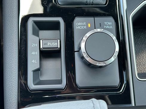 New 2026 Toyota Tundra Limited AWD/4WD image 33
