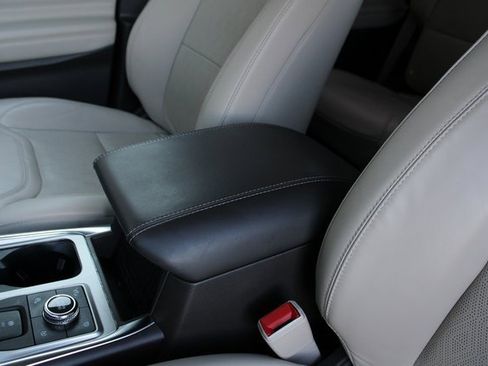 Used 2022 Ford Explorer Platinum w/ Equipment Group 601A image 7