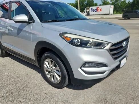 Used 2016 Hyundai Tucson SE w/ Option Group 02 AWD/4WD image 4