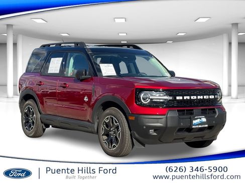Used 2025 Ford Bronco Sport Outer Banks w/ Outer Banks Tech Package+ AWD/4WD image 1