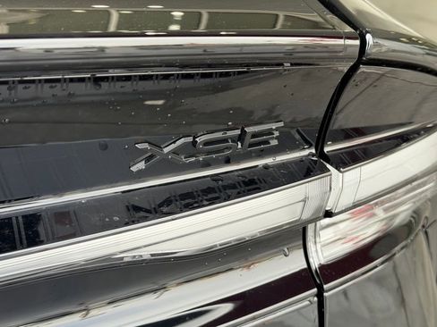 New 2026 Toyota Prius Plug-In Hybrid image 12