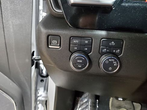 Used 2023 Chevrolet Silverado 1500 LT w/ Z71 Off-Road Package AWD/4WD image 35
