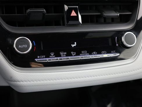 Used 2024 Toyota Corolla SE image 24