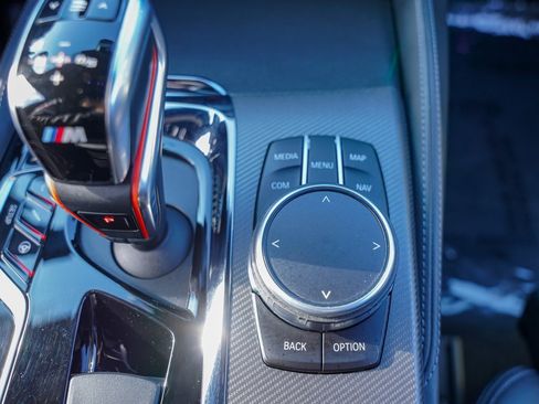 Used 2018 BMW M5 image 26