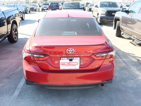 Used 2023 Toyota Camry LE image 10