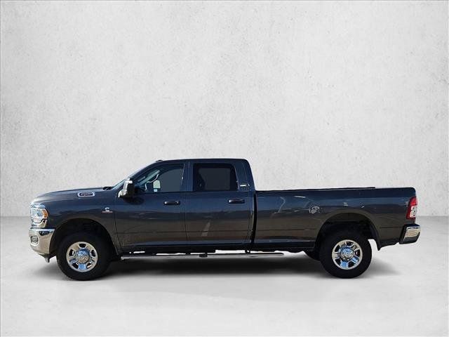 Used 2024 RAM 2500 Tradesman w/ Chrome Appearance Group AWD/4WD image 8