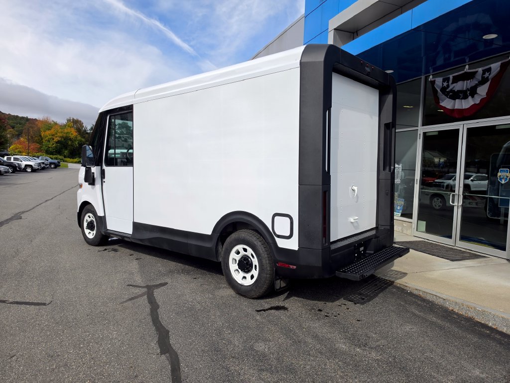Used 2025 Chevrolet Brightdrop 400 w/ Battery Pack, Max Range AWD/4WD image 5