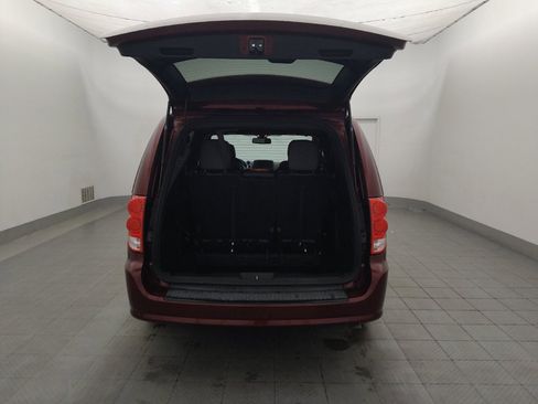 Used 2019 Dodge Grand Caravan SXT w/ Blacktop Package FWD image 29