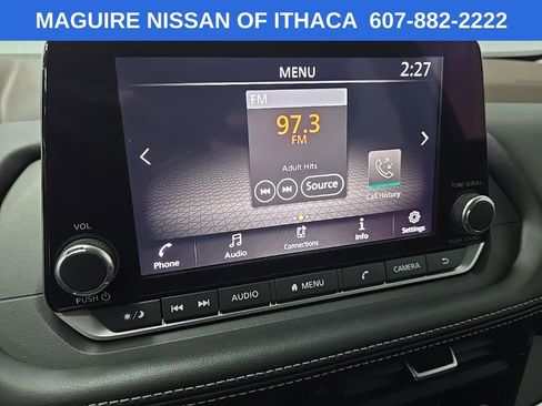 Used 2022 Nissan Rogue S AWD/4WD image 24