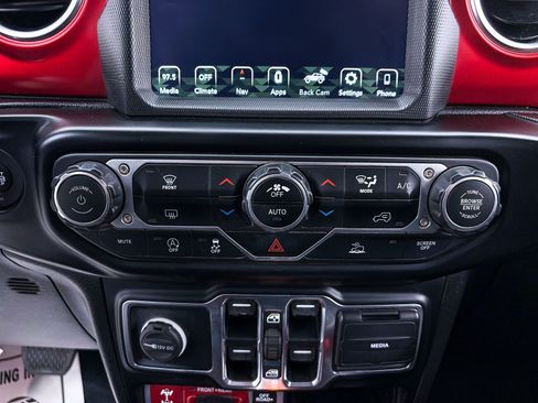 Used 2022 Jeep Wrangler Unlimited Rubicon image 22