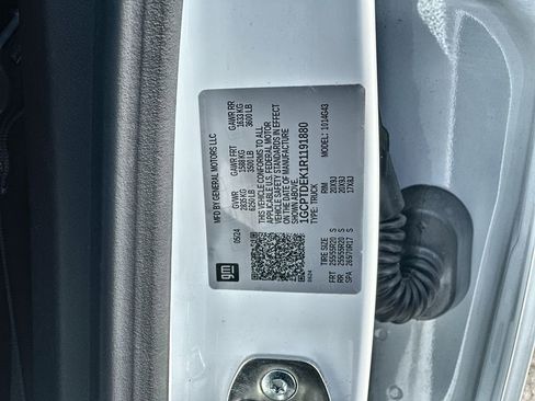 Used 2024 Chevrolet Colorado Z71 w/ Z71 Convenience Package 2 image 34