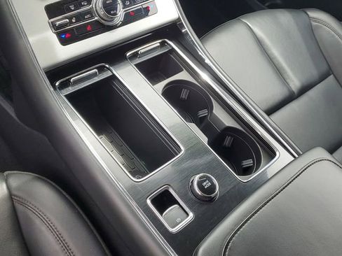 Used 2023 Lincoln Aviator AWD w/ Premium Package image 22