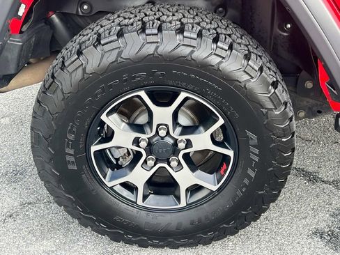 Used 2018 Jeep Wrangler Unlimited Rubicon image 17
