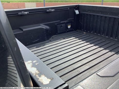 Used 2016 Toyota Tacoma TRD Sport w/ Towing Package image 13