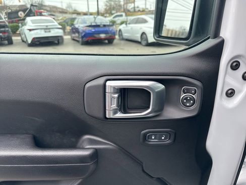 Used 2021 Jeep Wrangler Unlimited Sport image 11