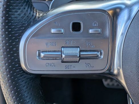 Used 2022 Mercedes-Benz GLC 300 image 12