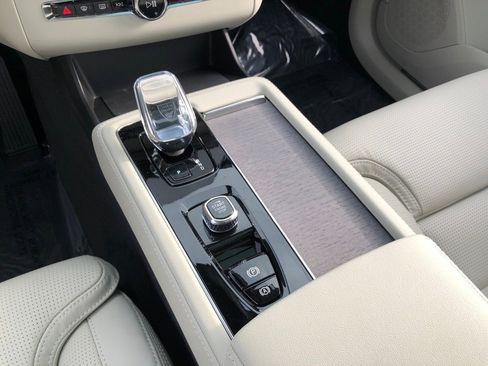 New 2026 Volvo XC90 B6 Ultra w/ Protection Package AWD/4WD image 29