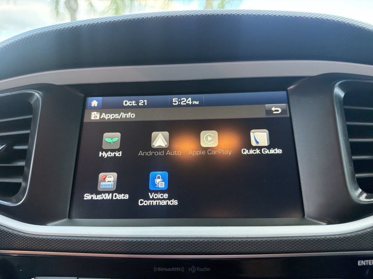 Used 2017 Hyundai Ioniq SEL FWD image 32
