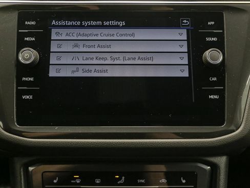 Used 2022 Volkswagen Tiguan SE image 30