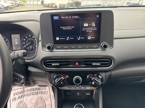 Used 2023 Hyundai Kona SE image 12