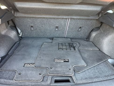 Used 2022 Nissan Rogue Sport SV w/ Technology Package image 24