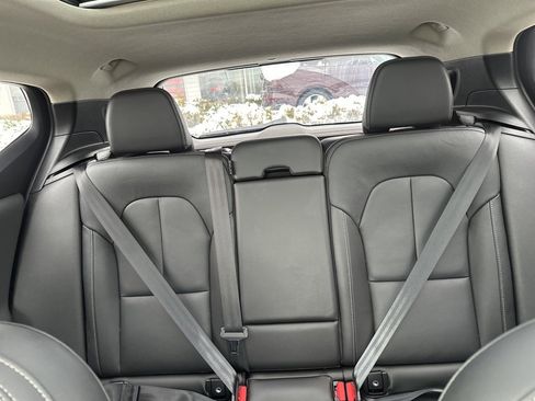 Certified 2025 Volvo XC40 B5 Core image 35