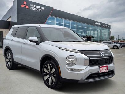 New 2025 Mitsubishi Outlander SE
