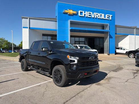 New 2026 Chevrolet Silverado 1500 LT Trail Boss w/ LT Trail Boss Premium Package AWD/4WD image 1