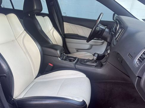 Used 2018 Dodge Charger GT w/ Quick Order Package 28J image 17