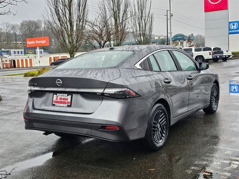 New 2026 Nissan Sentra SV image 5