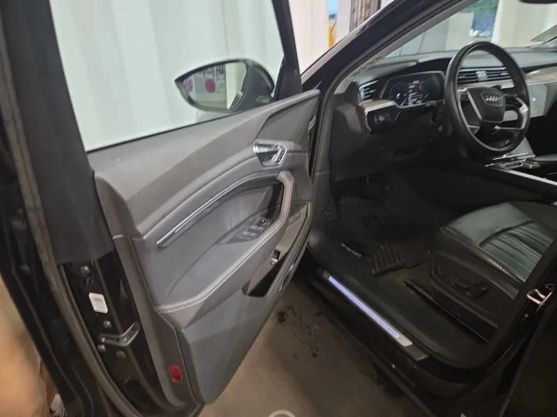 Used 2019 Audi e-tron Premium Plus w/ Cold Weather Package AWD/4WD image 8