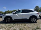 Used 2021 Ford Escape SE image 3