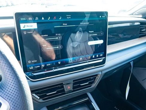 New 2026 Volkswagen Tiguan SEL R-Line image 21