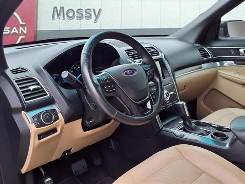 Used 2016 Ford Explorer Limited image 10