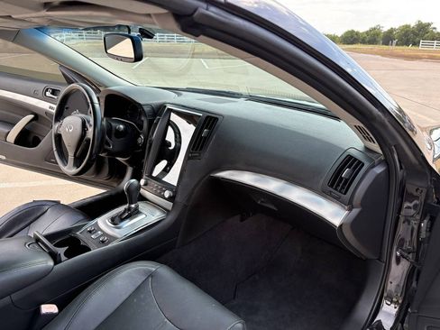 Used 2012 INFINITI G37 Convertible w/ Premium Pkg RWD image 13