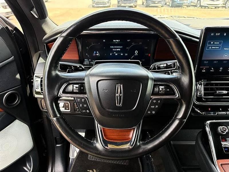 Used 2022 Lincoln Navigator Reserve AWD/4WD image 20