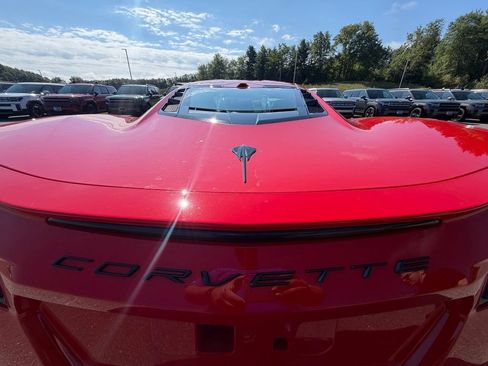 Used 2024 Chevrolet Corvette Stingray Coupe w/ 1LT RWD image 18
