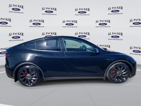 Used 2022 Tesla Model Y Performance image 6