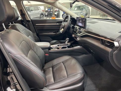Used 2023 Nissan Altima 2.5 SR w/ SR Premium Package AWD/4WD image 22