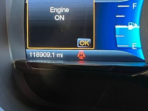 Used 2018 Ford Taurus Limited image 28