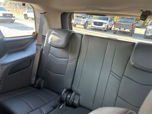 Used 2020 Cadillac Escalade Luxury image 11