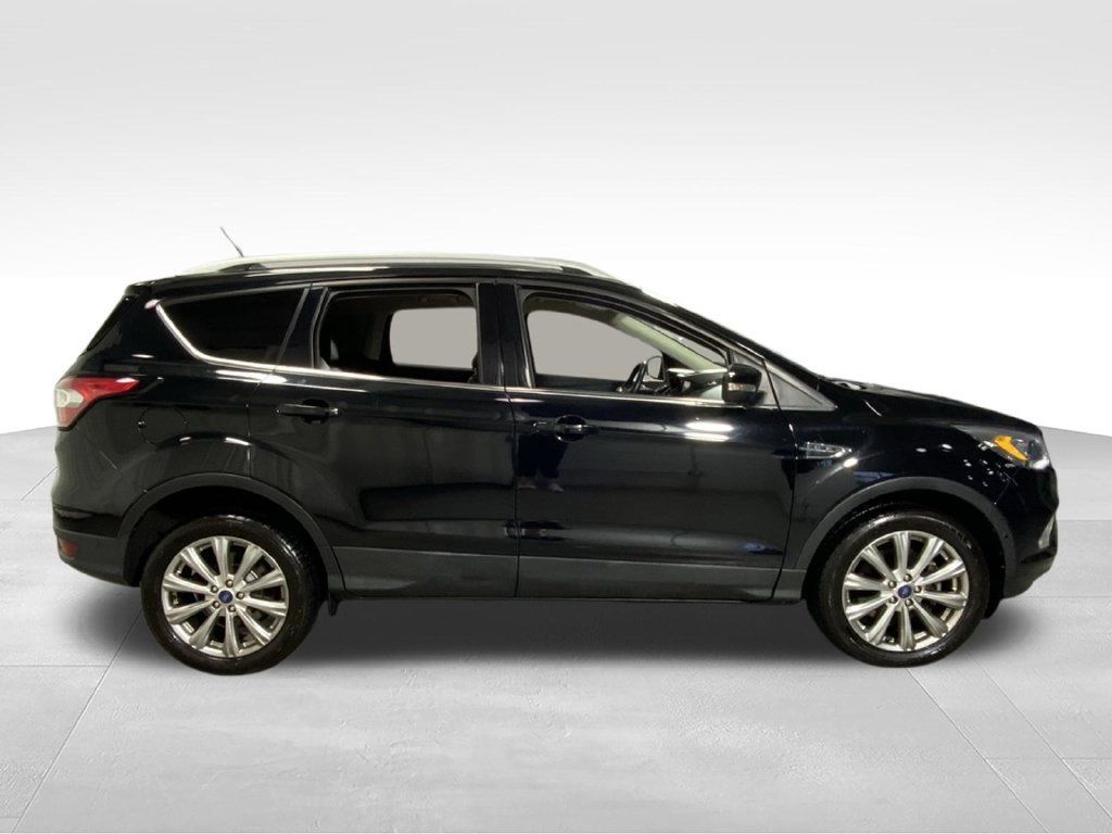 Used 2018 Ford Escape Titanium w/ Ford Safe & Smart Package AWD/4WD image 10