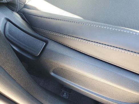 New 2025 Kia Sorento S w/ Panoramic Sunroof Package image 35